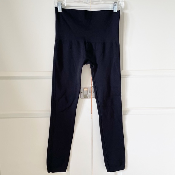 SPANX Pants - Spanx Look at Me Now Seamless Leggings
